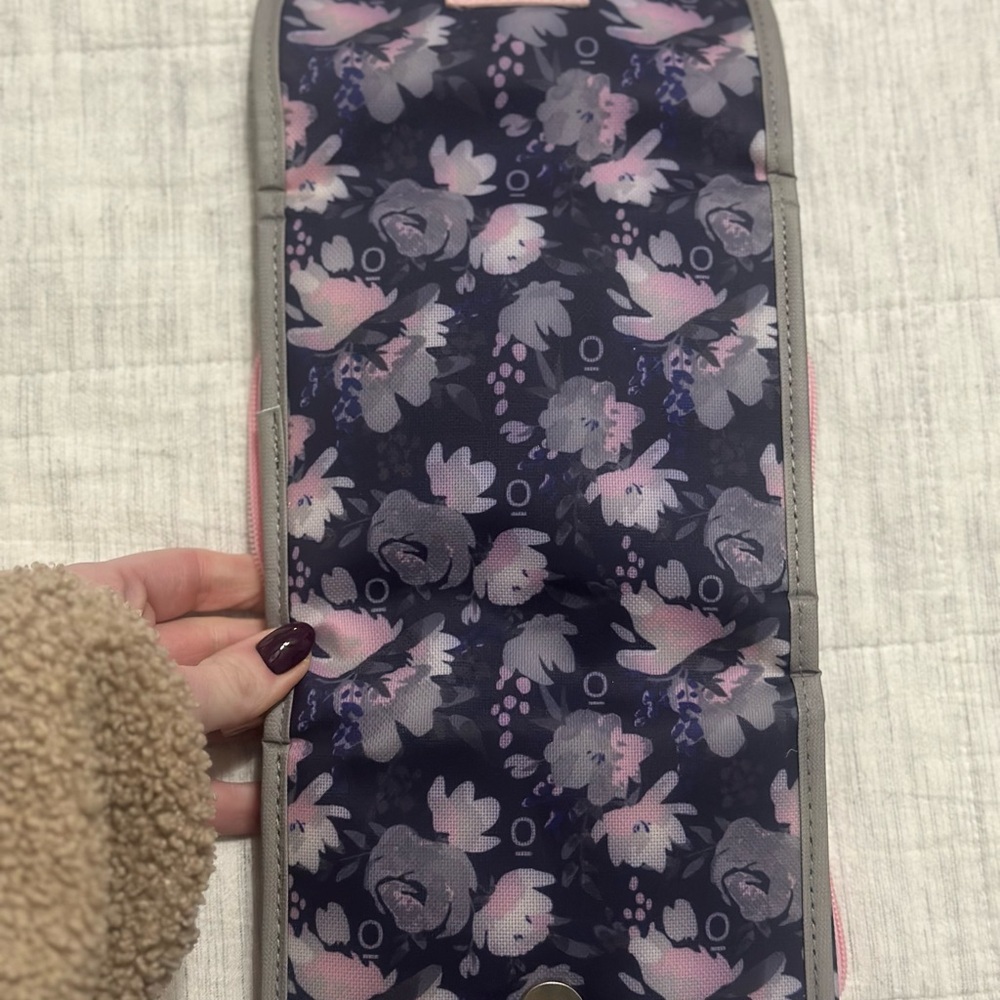 Doterra Fleur essential oil case - Picture 4 of 6